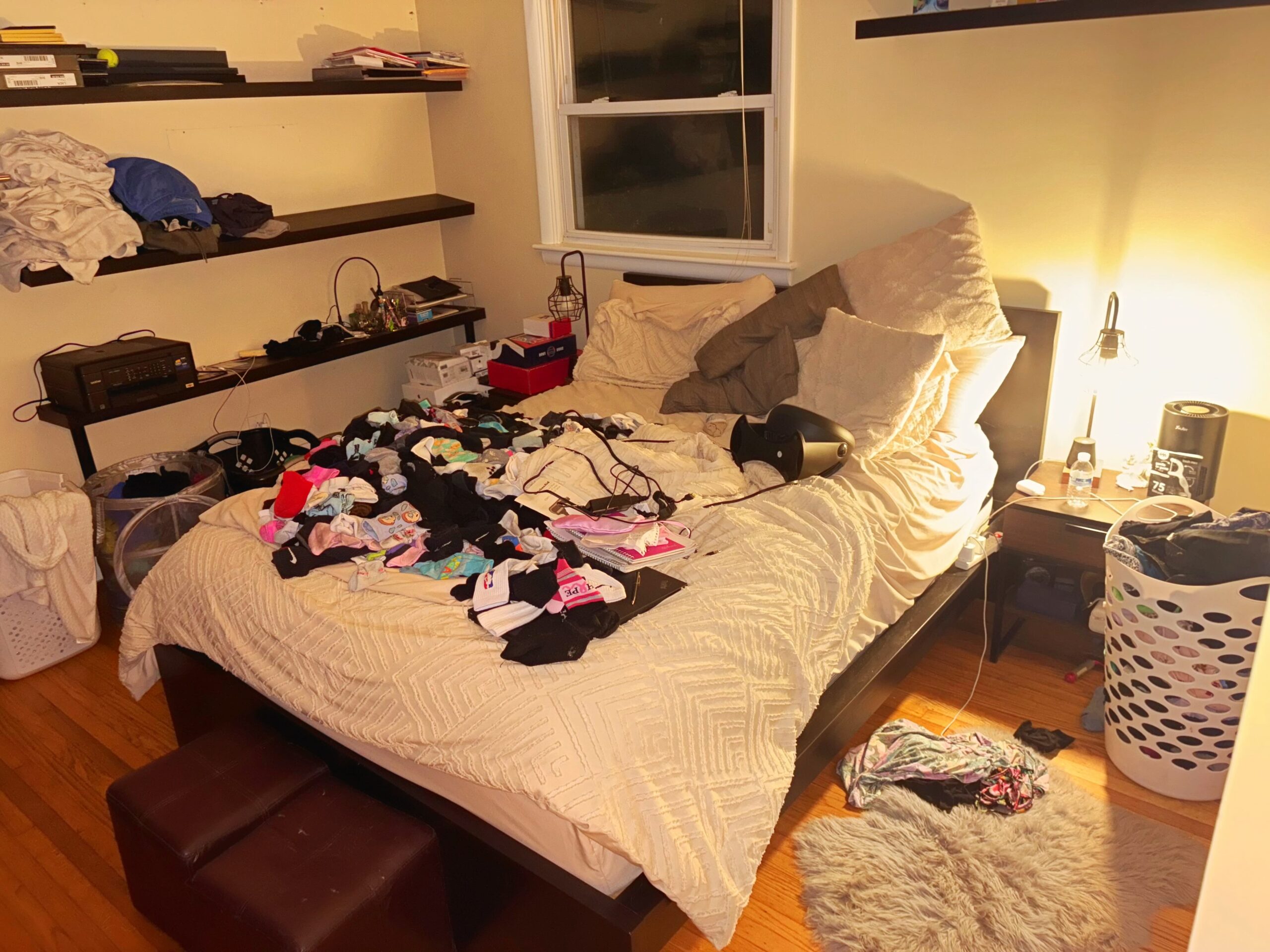 bedroom-before-cleaning